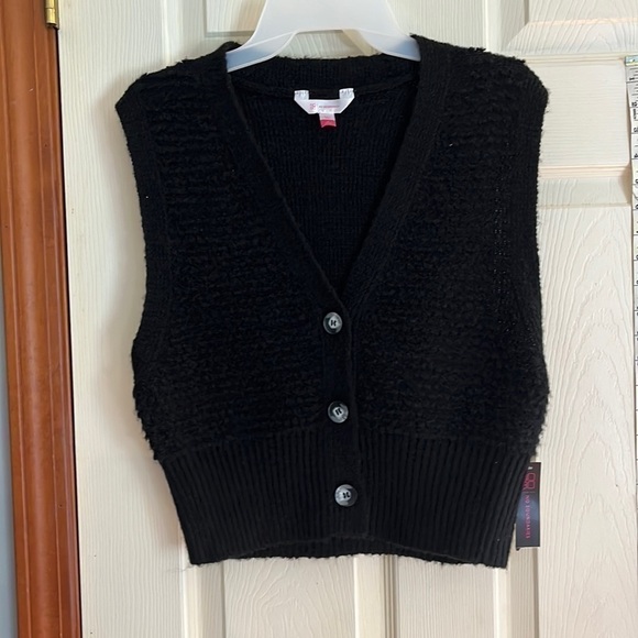 NWT-no boundaries-size S-black three button sweater vest - Picture 1 of 8